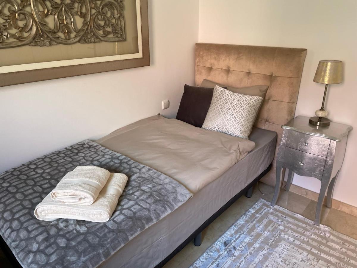 Calahonda Luxury Apartment With A Stunning Sea View Mijas Exterior foto
